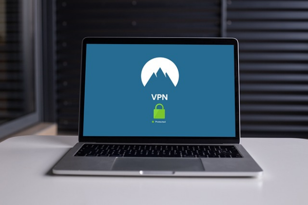 Pourquoi devez-vous installer un VPN sur votre ordinateur et votre smartphone ?